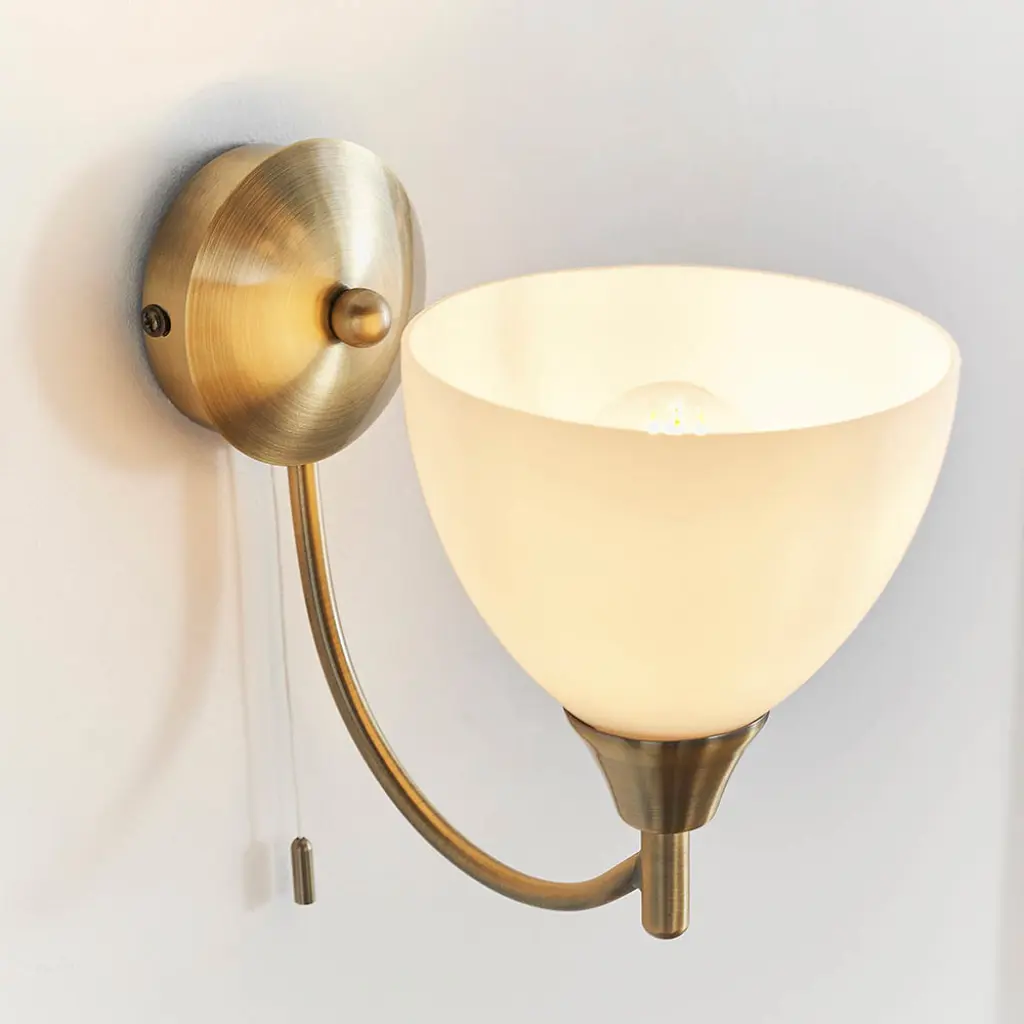 Alton 1 Light Wall Light 60W Antique Brass