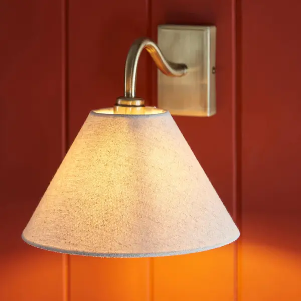 Knole Antique Brass Wall Light C/W Shade