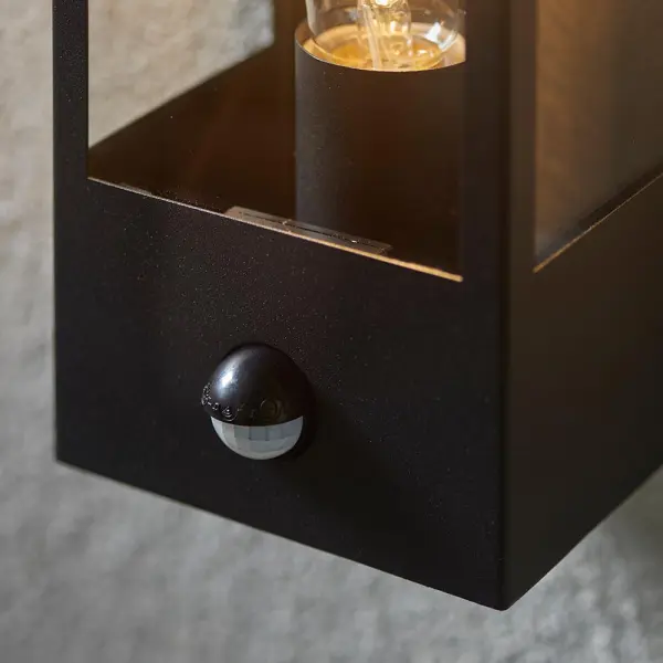 Breton PIR Outdoor Wall Light IP44