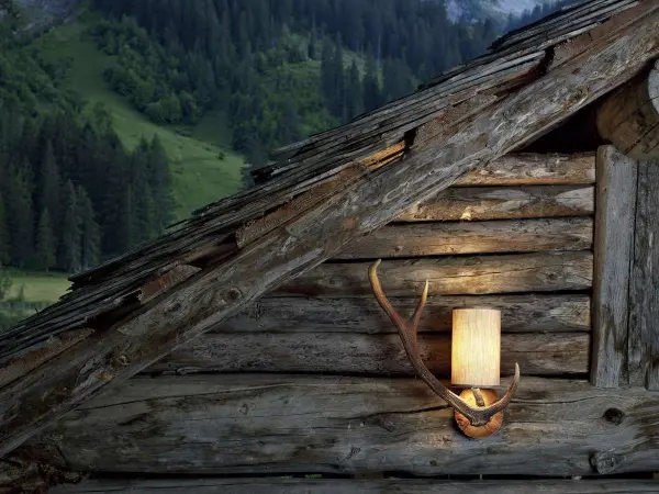 Antler Rustic Right Hand Highland Wall Light