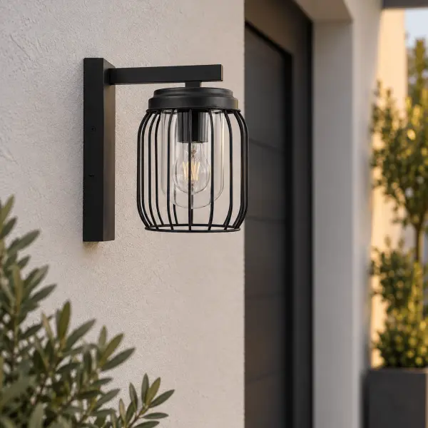 Finch Outdoor Wall Light IP44