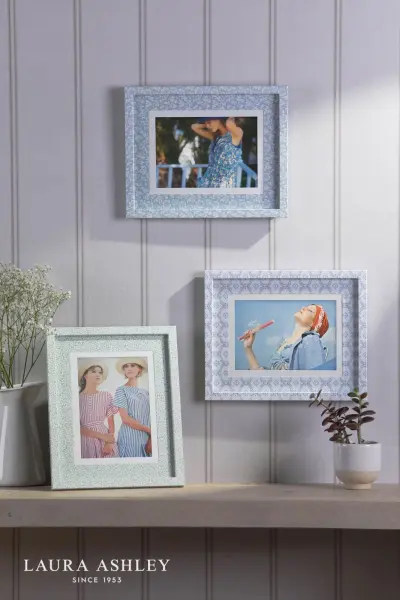 Sweet Alyssum Blue Photo Frame