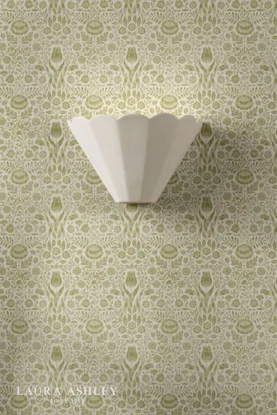 Scallop White Ceramic Wall Light