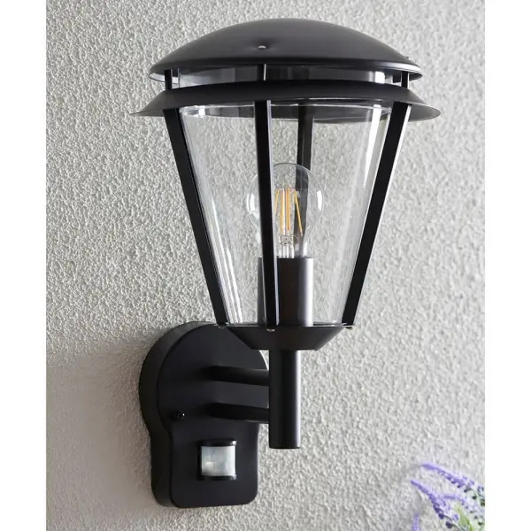 Inova PIR Single Wall Light in Matt Black Finish IP44