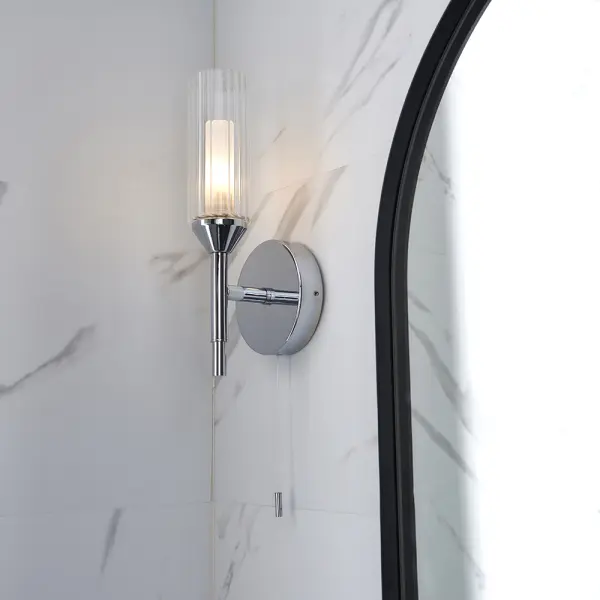 Natori Modern Single Wall Light in Polished Chrome