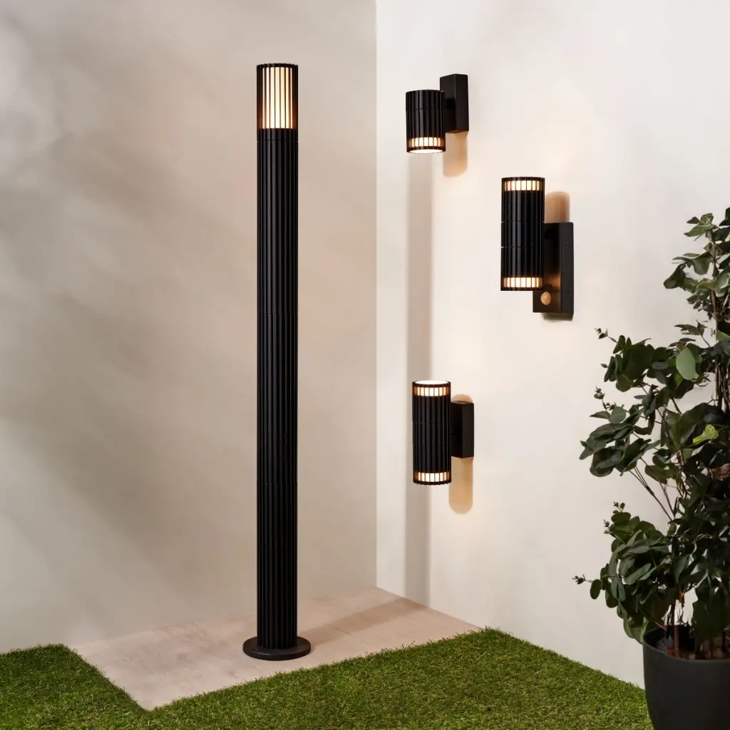 Muto Up & Down Black Wall Light
